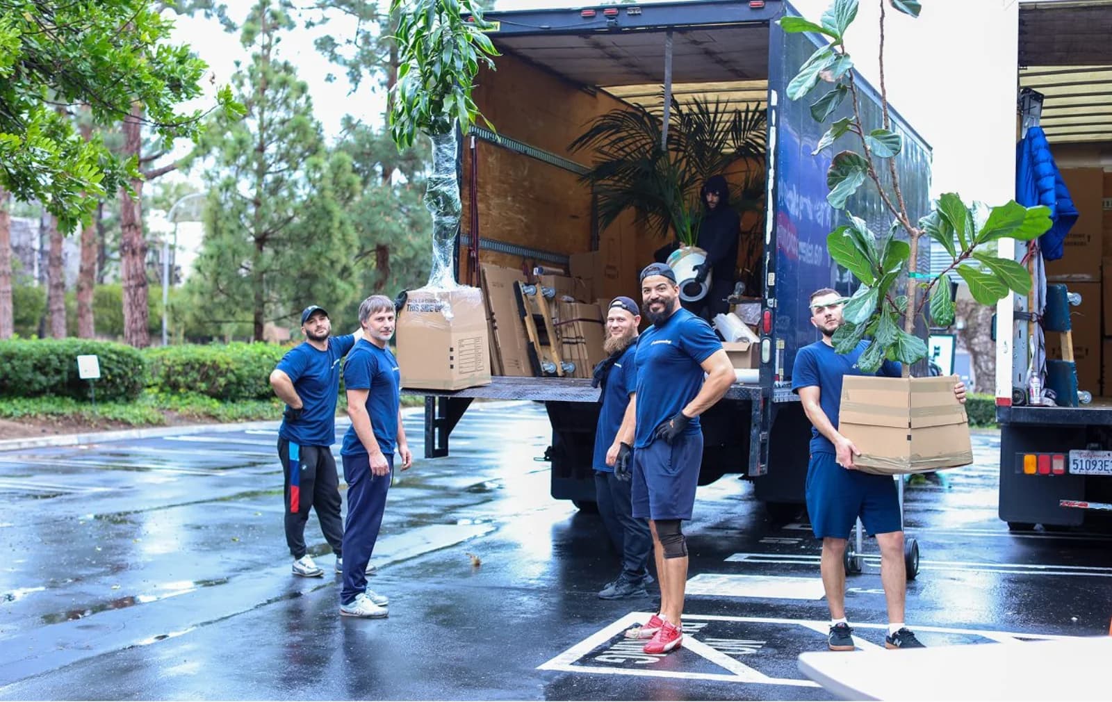 Rocket Moving crew in Glendale, CA